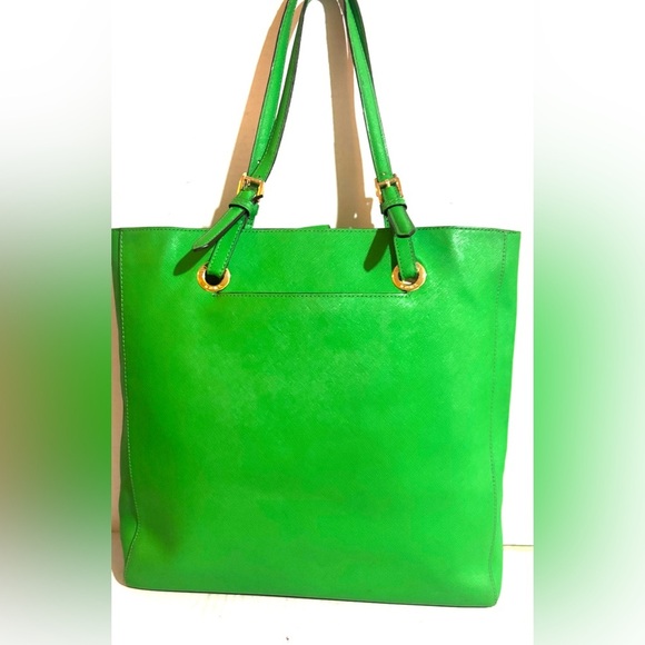 Michael Kors Green Tote Bag - Picture 2 of 12